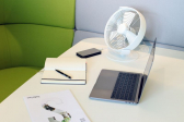 Stadler Form Edelstahl Tischventilator Tim Tischlfter wei: mit USB-Kabel